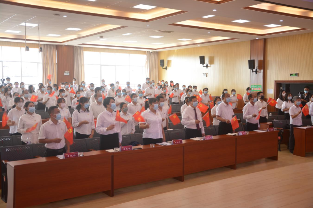 庆祝二十大 永远跟党走 奋进新征程 建功新时代2.png 庆祝二十大 永远跟党走 奋进新征程 建功新时代2.png